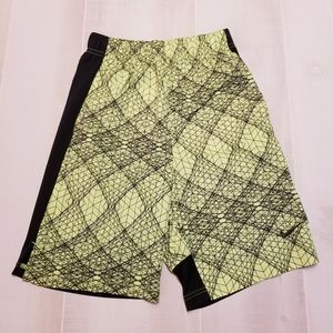 Boys Nike Dri-Dit Shorts Size Large